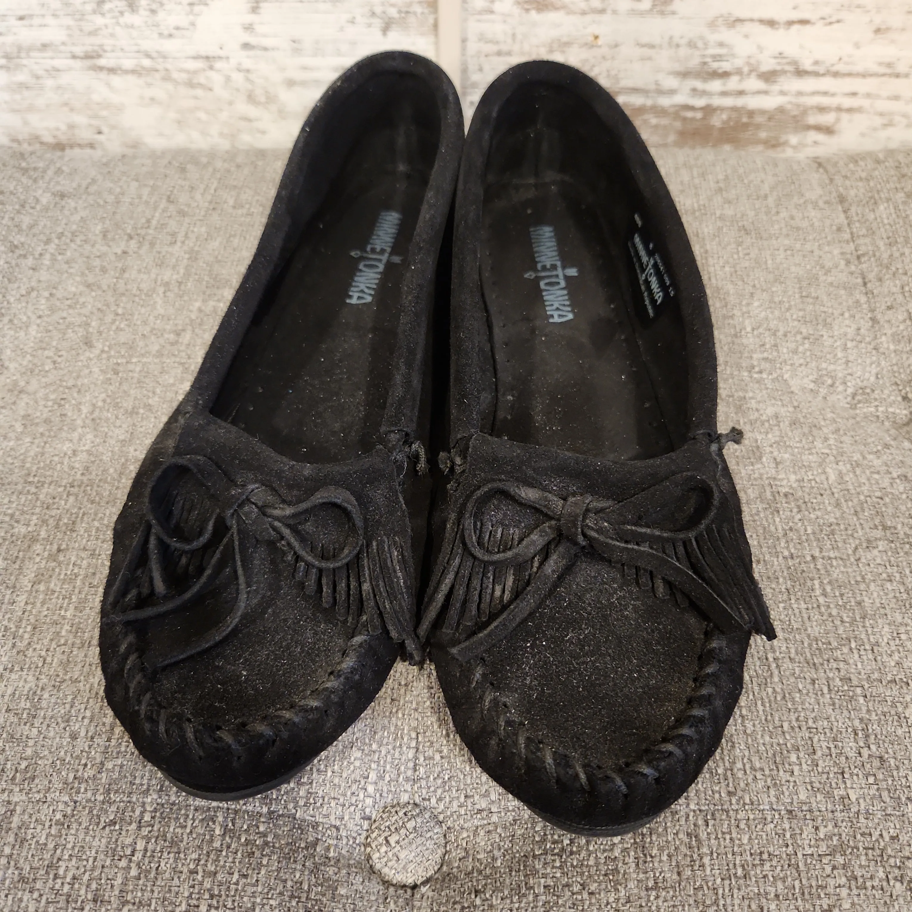 BLACK MOCCASINS