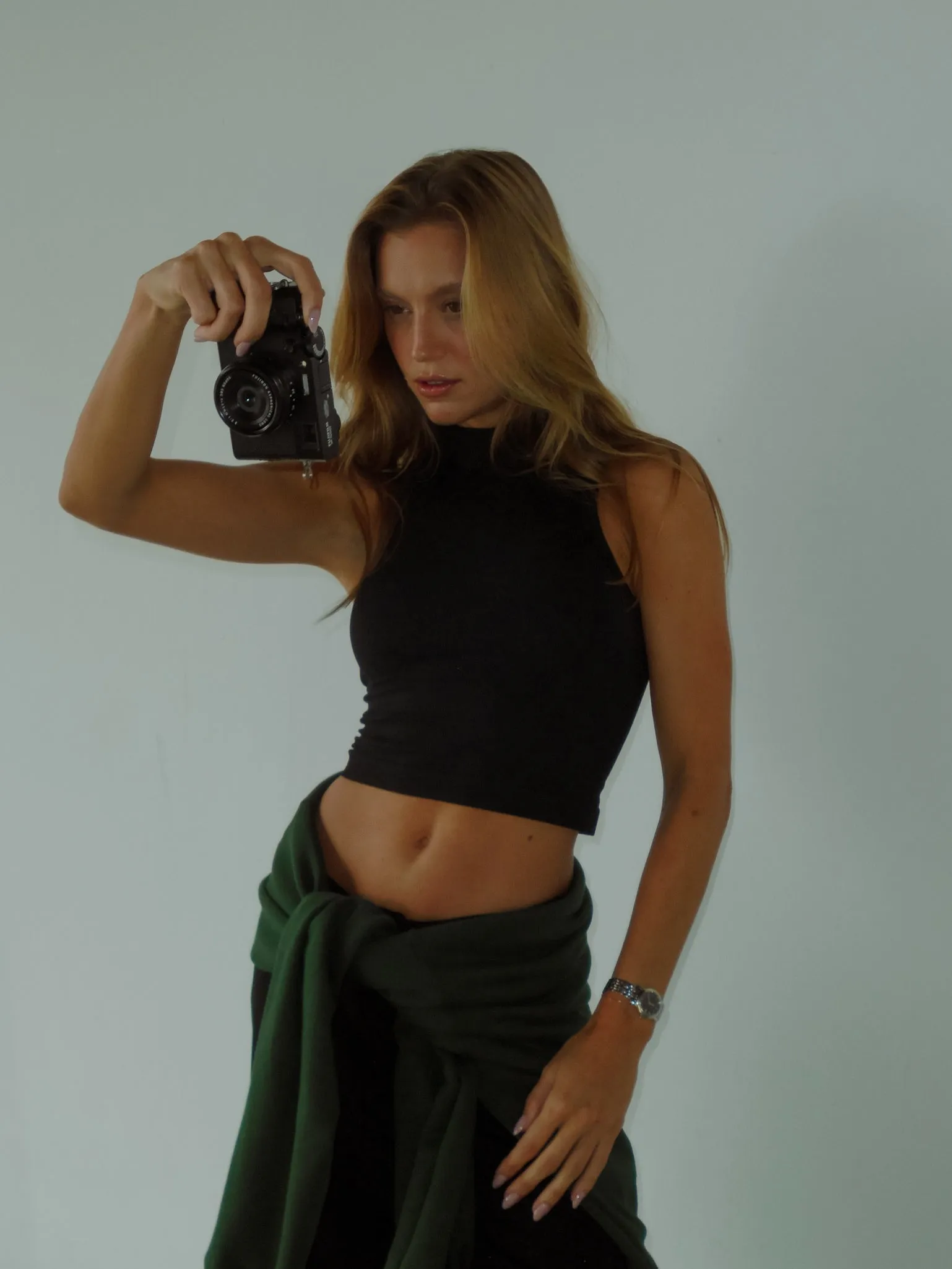 HIGH NECK SEAMLESS TANK  - BLACK