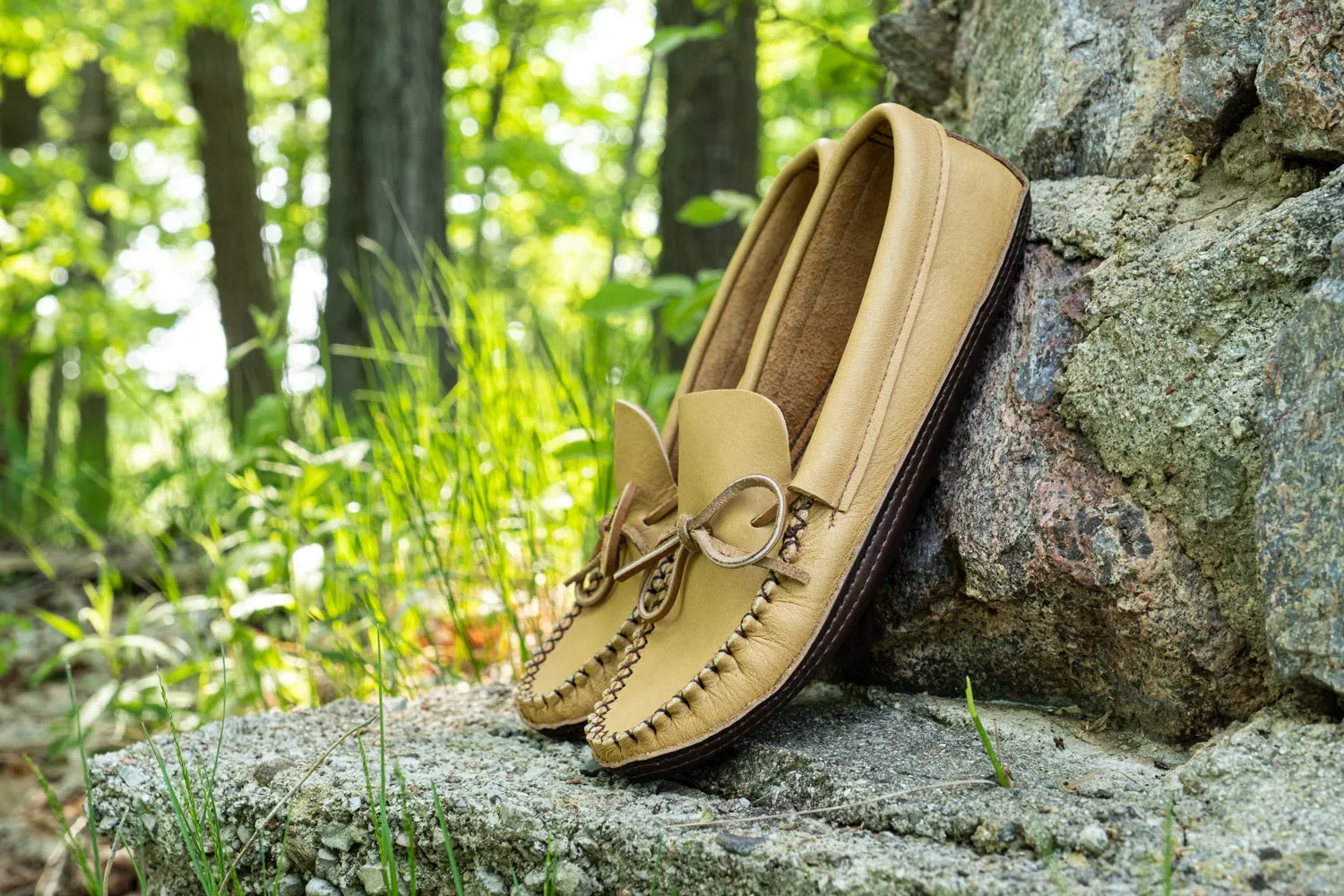 Men's Earthing Moccasins Moose Hide with Oil Tan BB495M