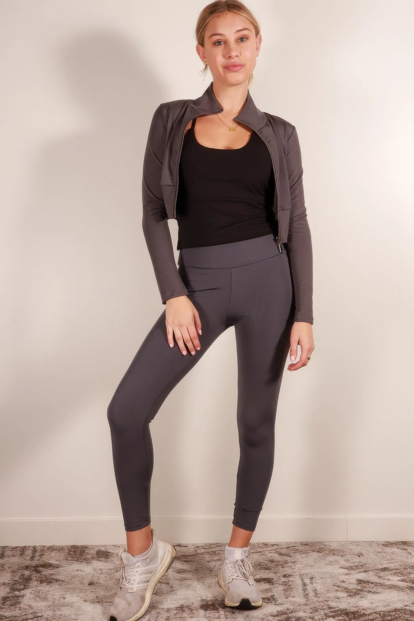 Scoop Neckline Zip Up Cropped Sports Jacket
